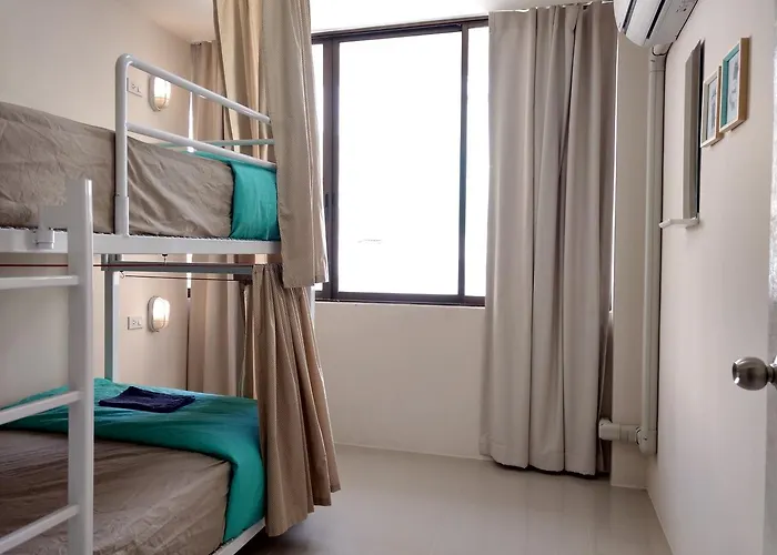Ostello Rama9 Kamin Bird *
