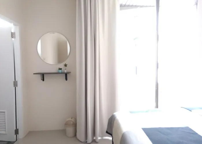 Rama9 Kamin Bird Ostello *